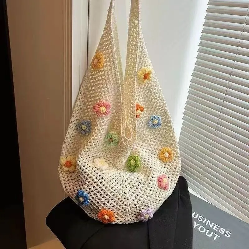 New Knitted Bag 2026 Lazy Wind Large Capacity Tote Bag Straw Handmade Hollow Fashion Foreign Style Travel Summer view 3