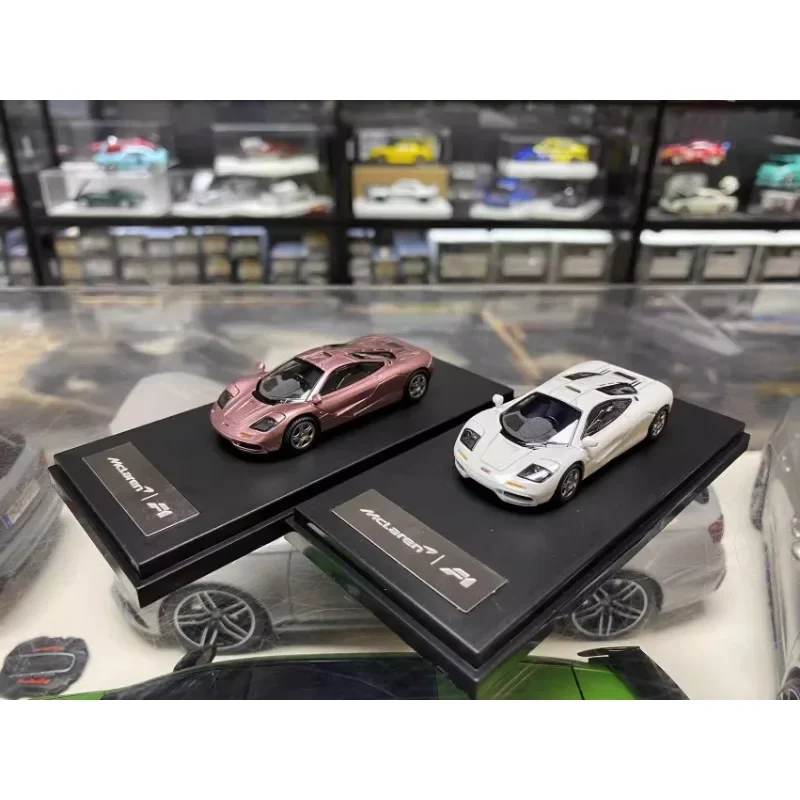 1:64 F1 sports car diecast alloy simulation static model, children's collection of decorative toys, holiday gifts for children.