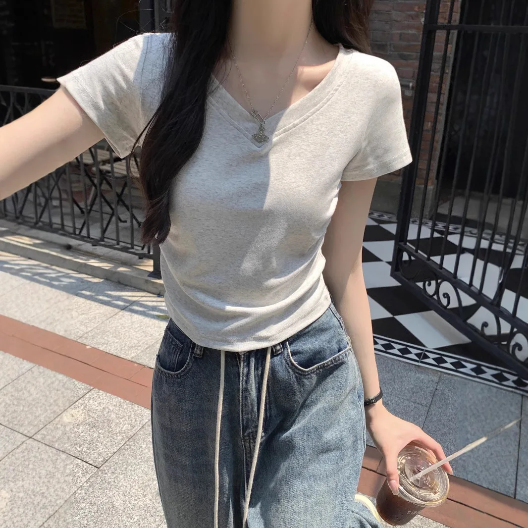 V-neck Korean Fashion T-shirts Women Y2K Slim Kpop Crop Tops Vintage Sexy Cute Tees Shirts Cheap Clothes Woman Black Tshirts