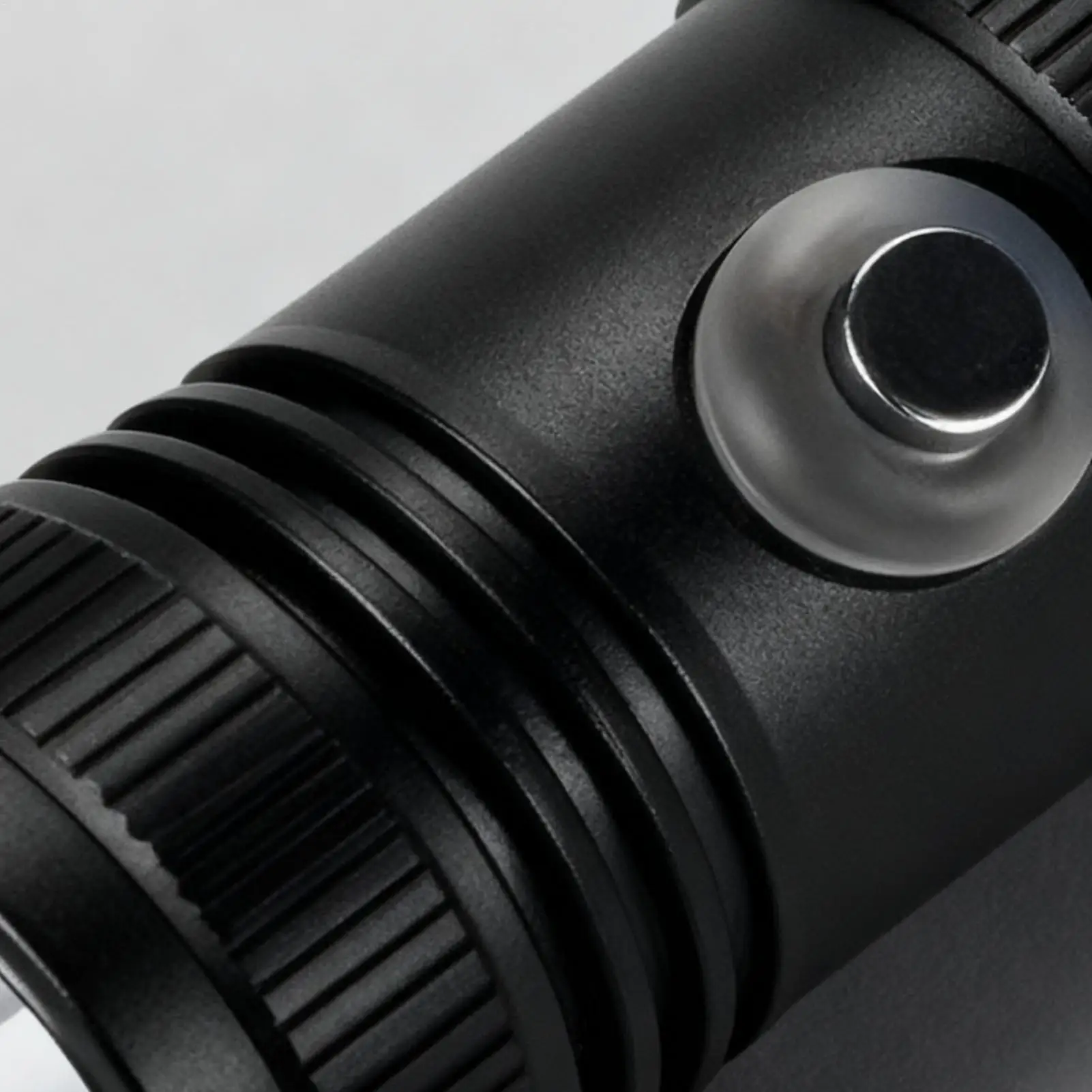Scuba Diving Flashlight 4-Modes Waterproof Rechargeable Lamp Underwater Flashlight For Diving For Camping Night Outdoor Marine