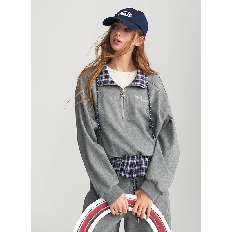 ELFSACK Women's Casual Sweatshirt Set with Cartoon Print, Gray 2 Piece Outfit for Everyday, Cozy Long Sleeve Loungewear