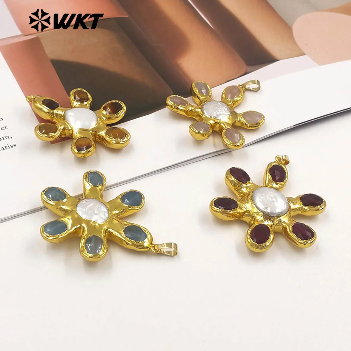 

WT-JP473 Popular Fashion Gold Electroplated Natural Stones And Pearl Flower Shape Charm Pendants For Girls Birthday Gift