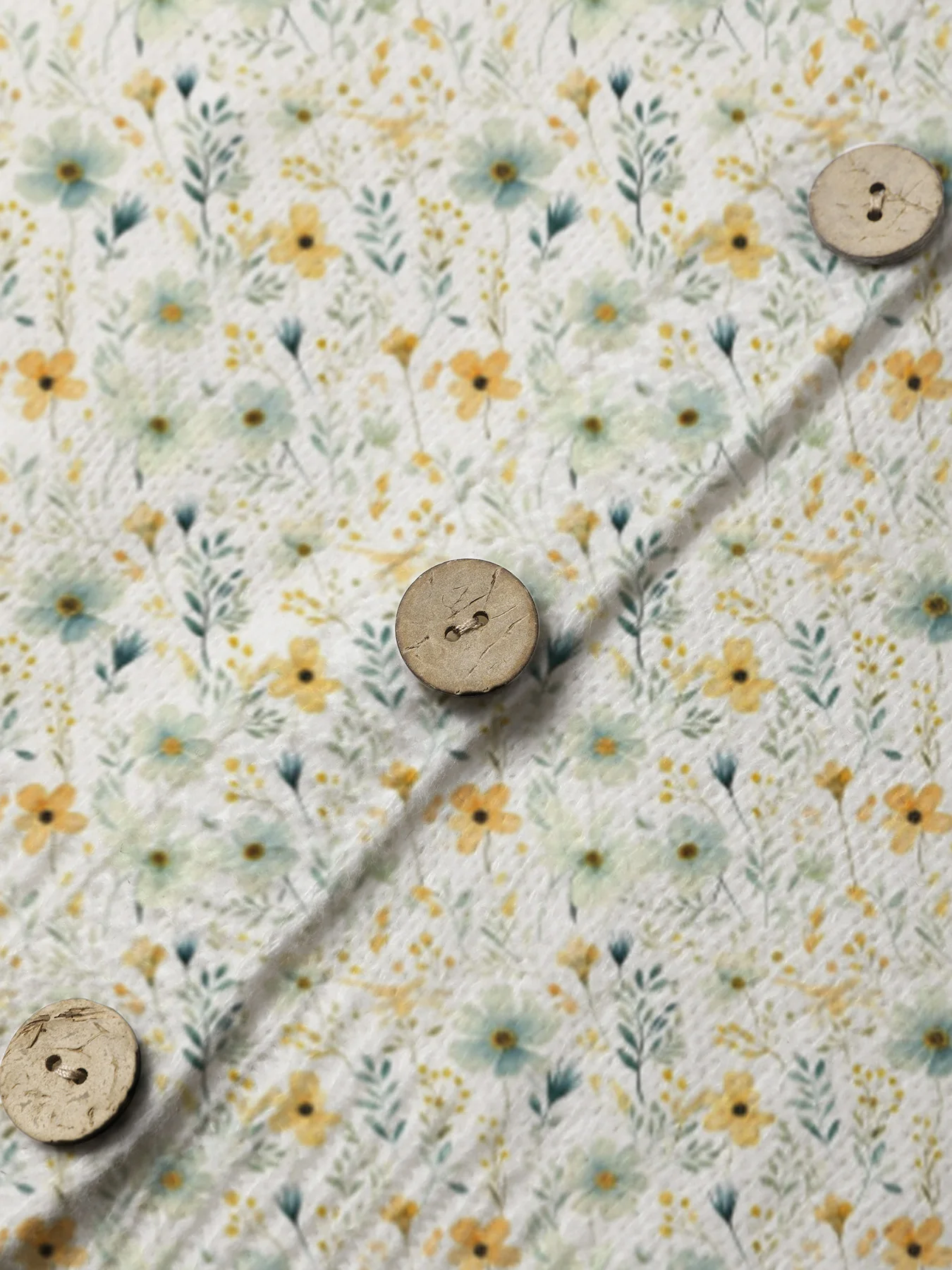 Um cardigã feminino estampado com um estilo elegante e simples de suéter de malha flor e grama, gola redonda casual e formal nós