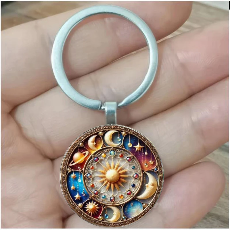 Llavero retro Star Card - Planetas, estrellas y sol coloridos de aleación de zinc - Un regalo temático del universo de ensueño para amigos, jóvenes pueblos