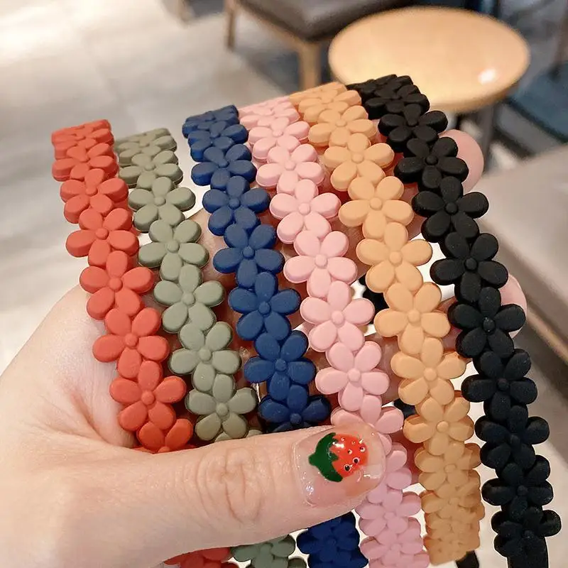 

Matte Plastic Flower Headband Thin Non-Slip Toothed Design Comfortable Wear for Women Girls Daily Use Hair Accessories Headband