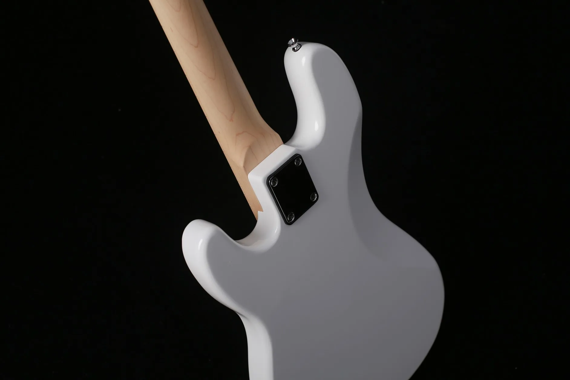 Factory Direct, Customizable 4 String Electric Bass Guitar 20 Fret Poplar Body, Maple Neck, With Cable Accessories