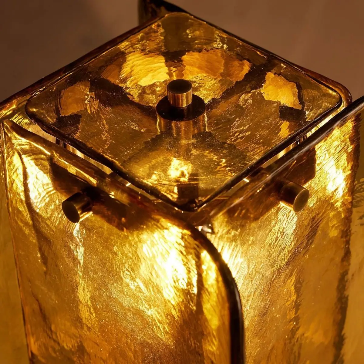 Lampu seni amber antik yang kreatif, pencahayaan ruang tamu kamar tidur samping tempat tidur, lampu meja hangat sederhana romantis untuk homestay.