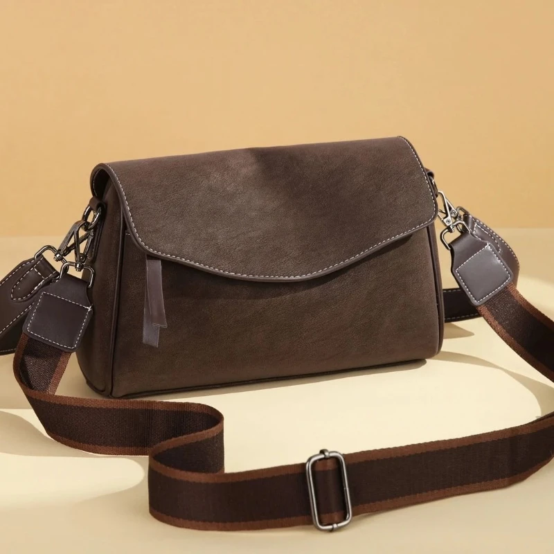 

Leather Women's Messenger Bag 2026 New Soft Leather Pillow Commuter Shoulder Package Large Capacity Mother Versatile Pack