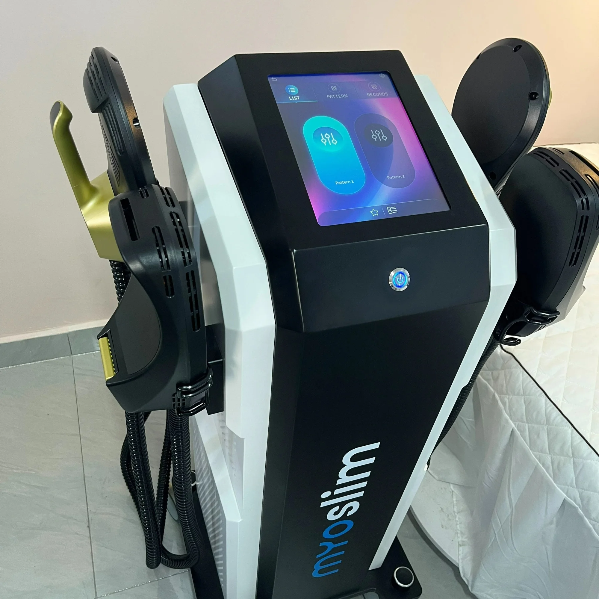 ترقية جديدة MYOslim آلة نحت الجسم المهنية NEO Hi-emt RF الجسم التخسيس العضلات محفز 15 Tes 6500W 200hz