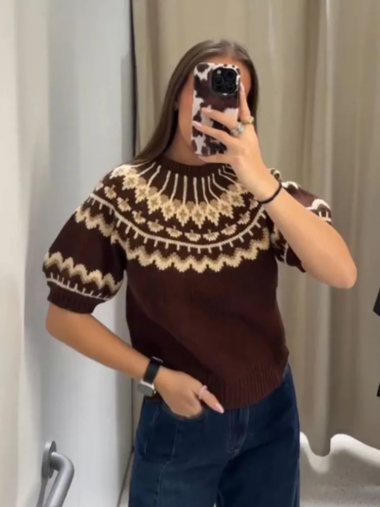 HH Woman Fashion Winter Round Neck Jacquard Short Sleeves Knitted Sweater Female Casual Slim Fit Street Style Sweater Pullover