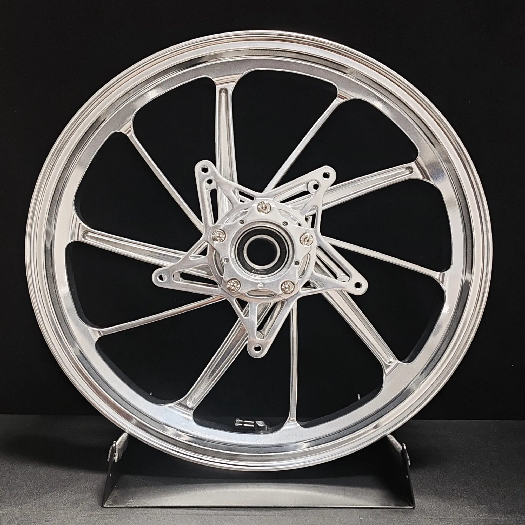 CNC Aluminum Alloy T6  Customized Accept Lightweight Supplier High Quality  Modified  Forged for  C400 Wheel Hubs