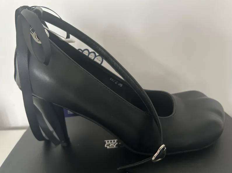 

Оригинальные японские туфли для кошек, женские балетки в стиле Лолиты на высоком каблуке с кошачьими когтями, французские нишевые туфли Мэри Джейн с одним словом и лентой