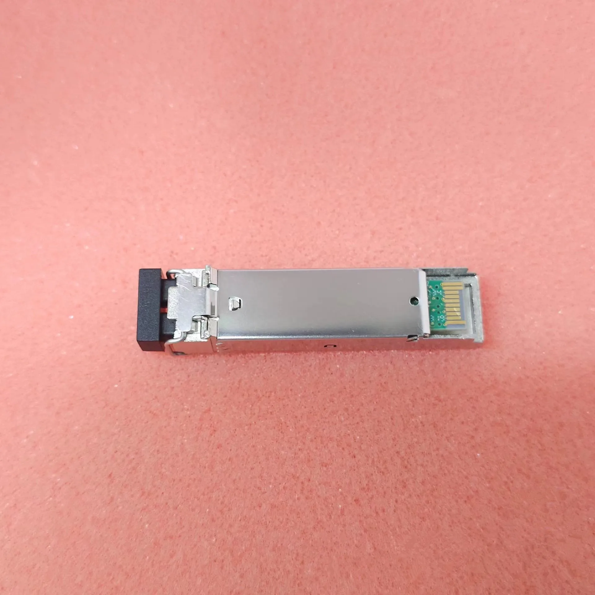 สวิตช์รับส่งสัญญาณ FTLF1318P3BTLFTN 1Gb SFP + FN-TRAN-LX 1.25GB อะแดปเตอร์ไฟเบอร์10km