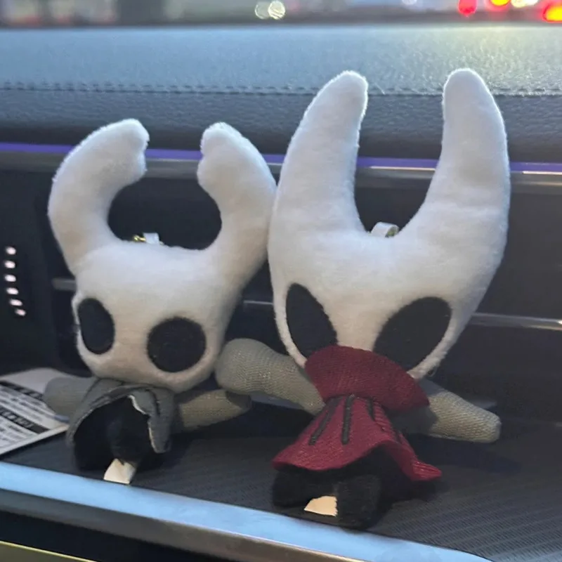 2025 الفارس المجوف: Silksong الدبور أفخم المفاتيح الكرتون لعبة شخصية الأجهزة الطرفية محشوة دمية حقيبة قلادة ديكور لعبة هدية