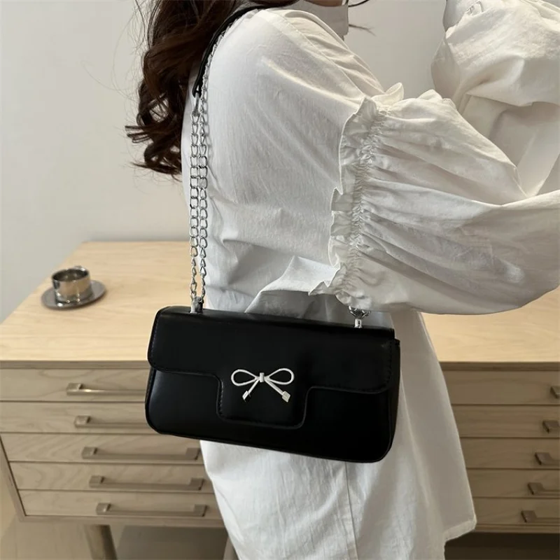 

Deluxe Women's Tote Bag Made Of Microfiber Leather Boasting Casual Paris Trendy Neat Spacious Daily Look​