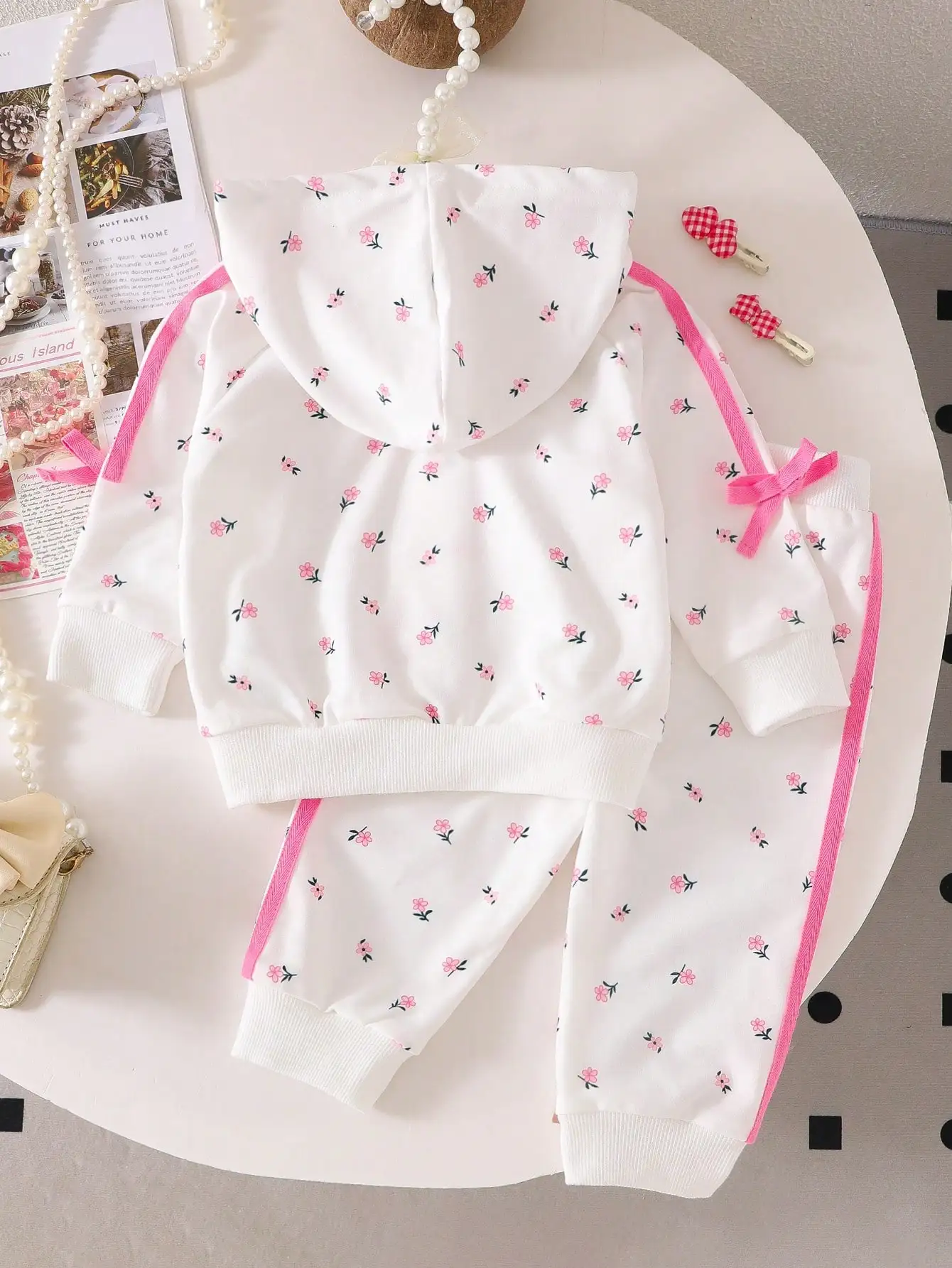 Two-piece Outfit for Baby Girls: Floral Print Hooded Long-Sleeve Sweatshirt with 3D Bows & Matching Trou
