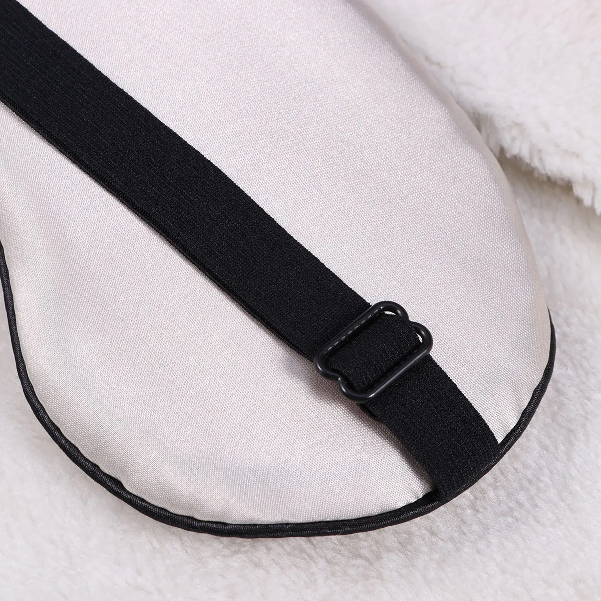 

Шелковая маска для сна, бежевая, с большой вышивкой, мягкий удобный регулируемый ремешок, ночная повязка на глаза для мужчин, женщин, детей