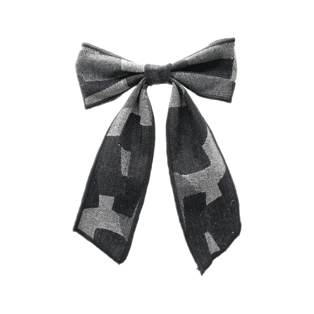 Variant: black clip
