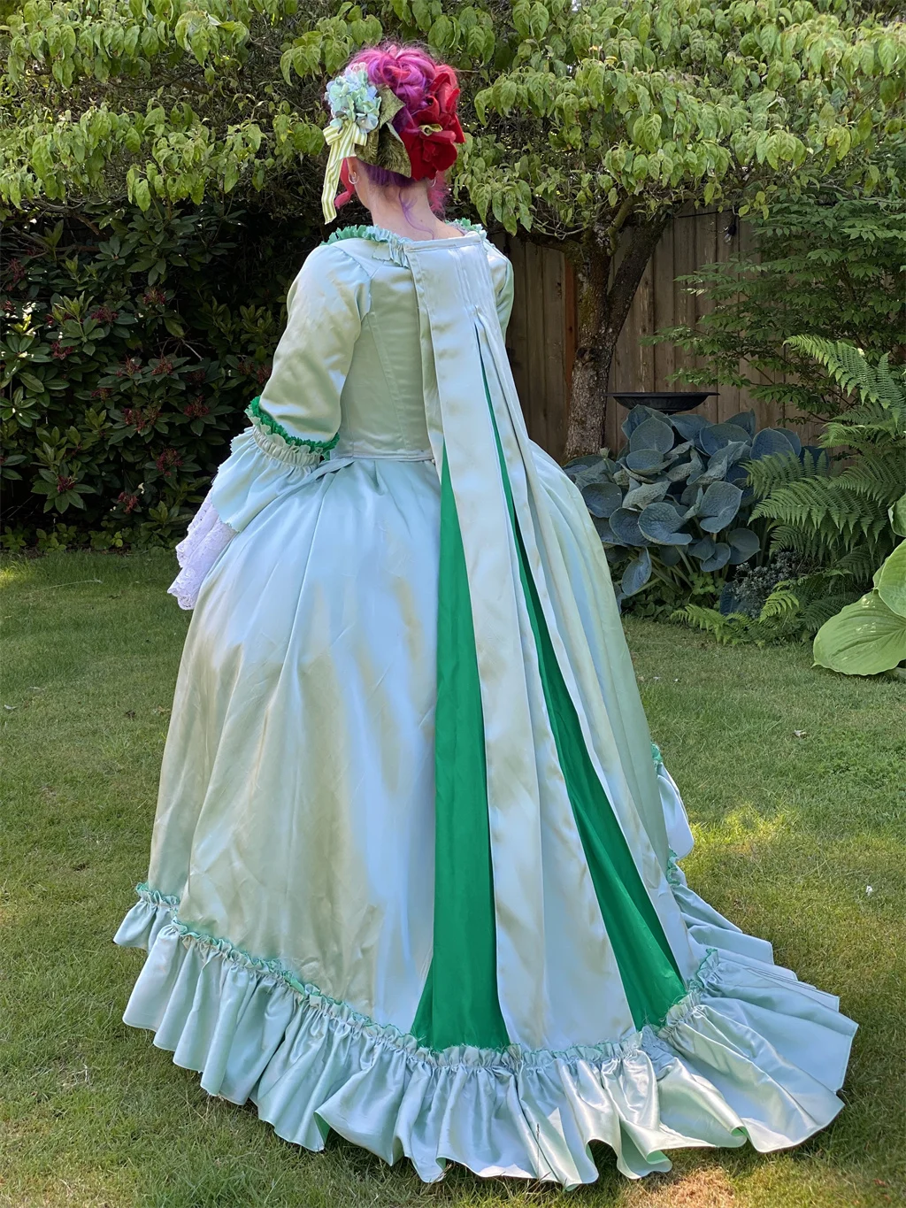 18th Century Rococo Green Dress Queen Marie Antoinette Ball Gown Costume Renaissance Bell Sleeves Appliques Wedding Dress