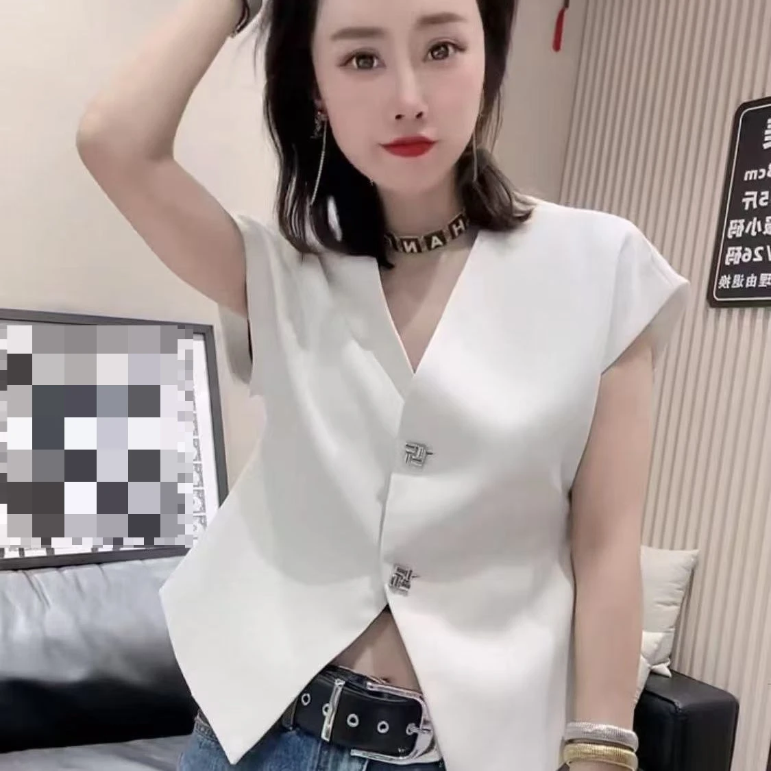 

Spring New Fashionable Sleeveless Knitted Tank Top High Waist V-Neck Shoulder Women's Coat E5438