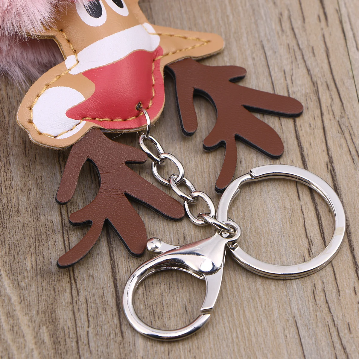 

Chain Elk Keychain Light Pink Ball Pendant For Bag Phone Ball Keychain Car Keys Fashion Accessory Gift