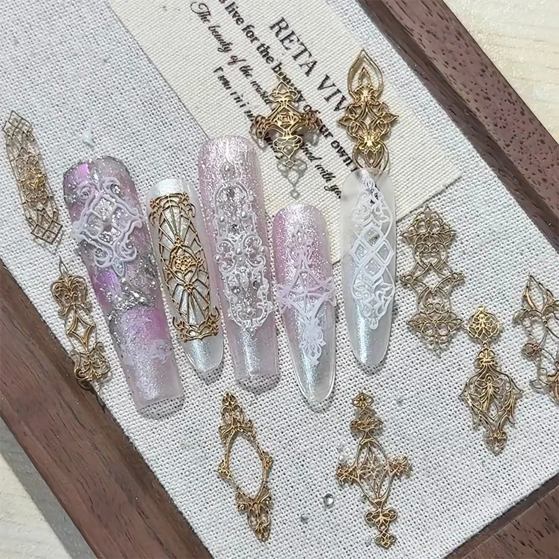 ●Nail Mold Silicone Retro Pattern Nail Art Decor Baroque Style Relief Design Nail Art Template Stereoscopic Manicure Tools