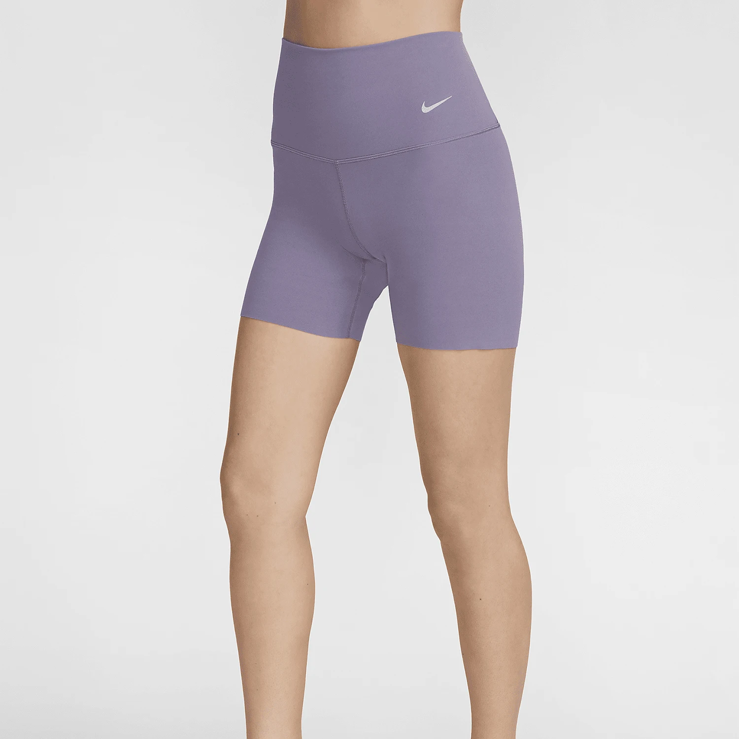 

Официальные женские мягкие шорты с высокой талией Nike Genuine Envy FN3157-509