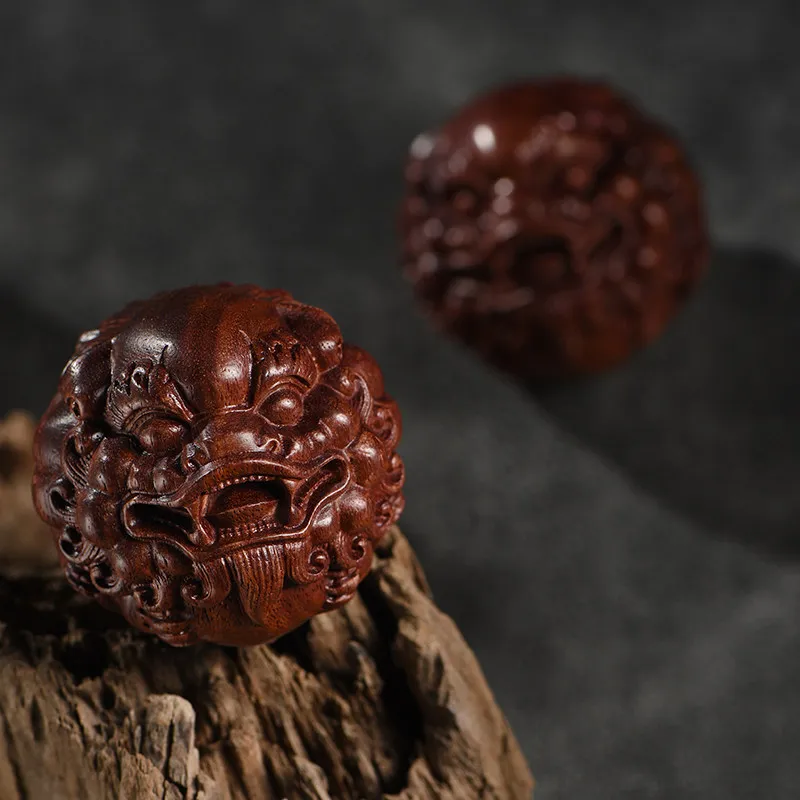 2pcs Chinese Style Red Sandalwood Carved Pixiu Health Care Massage Balls Lucky Wealth Attracting Handheld Stress Relief Wenwan