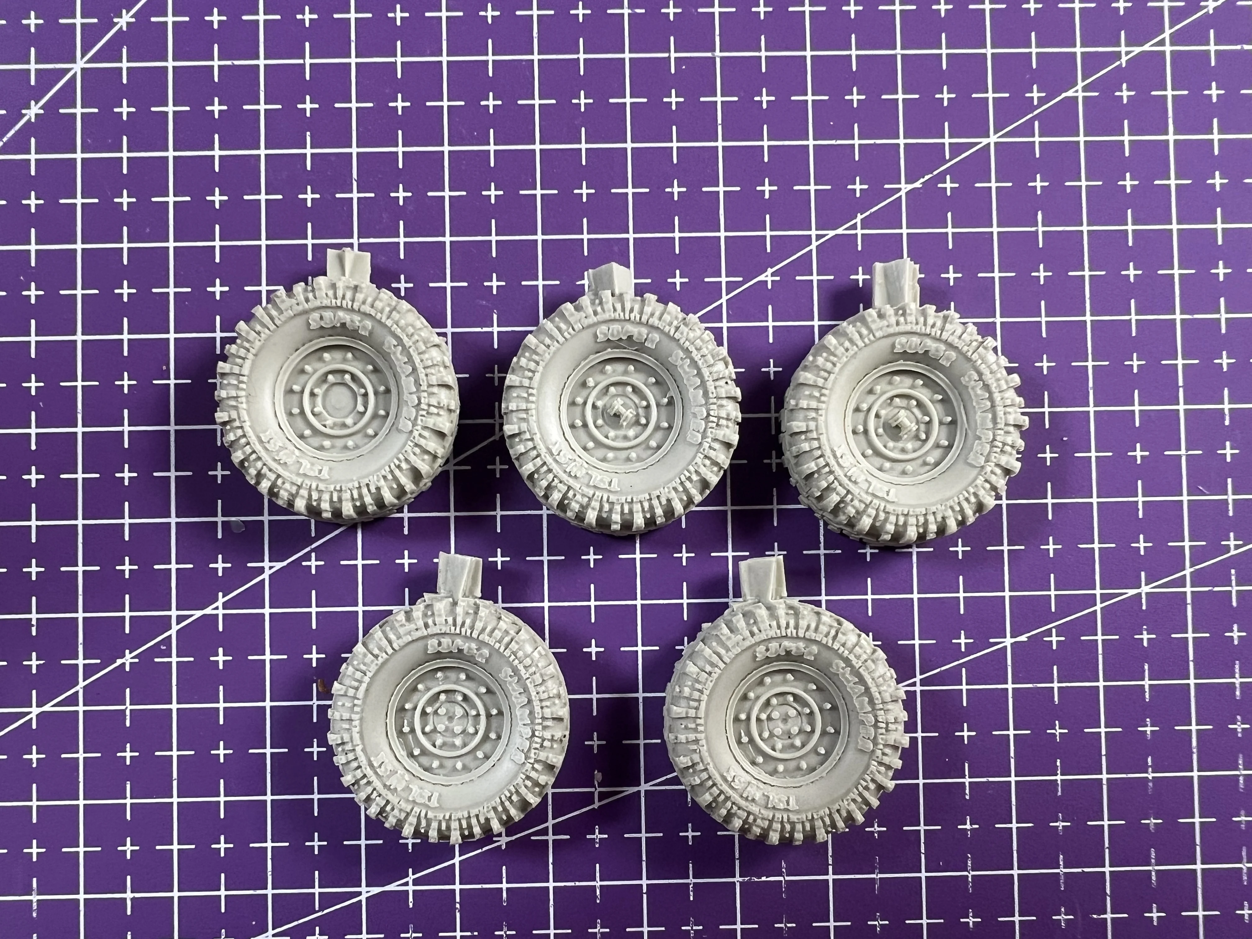 

23mm Cast Resin Model, Tire Modification Accessories, Unpainted (mud Tire M1114)