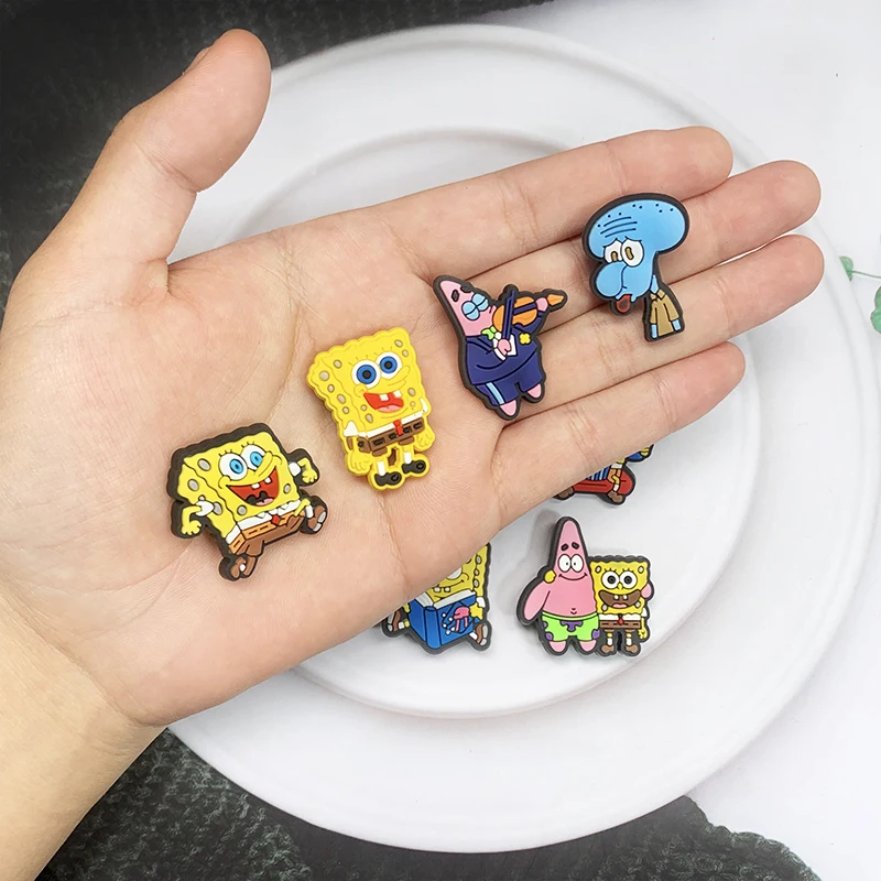 Spongebob squarepants 1-20pcs Gúnyrajz Cipő charms DIY Cipő decoratie PVC számára Béklyó kerti Bocskor gyerekeknek ajándékok cipők accessor