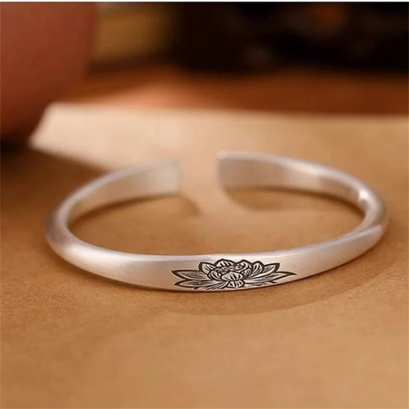 Retro Lines Lotus Flower Bangle Women Jewelry Trendy Brushed Surface Auspicious Clouds Bangle Female Hand Accessories Open Size