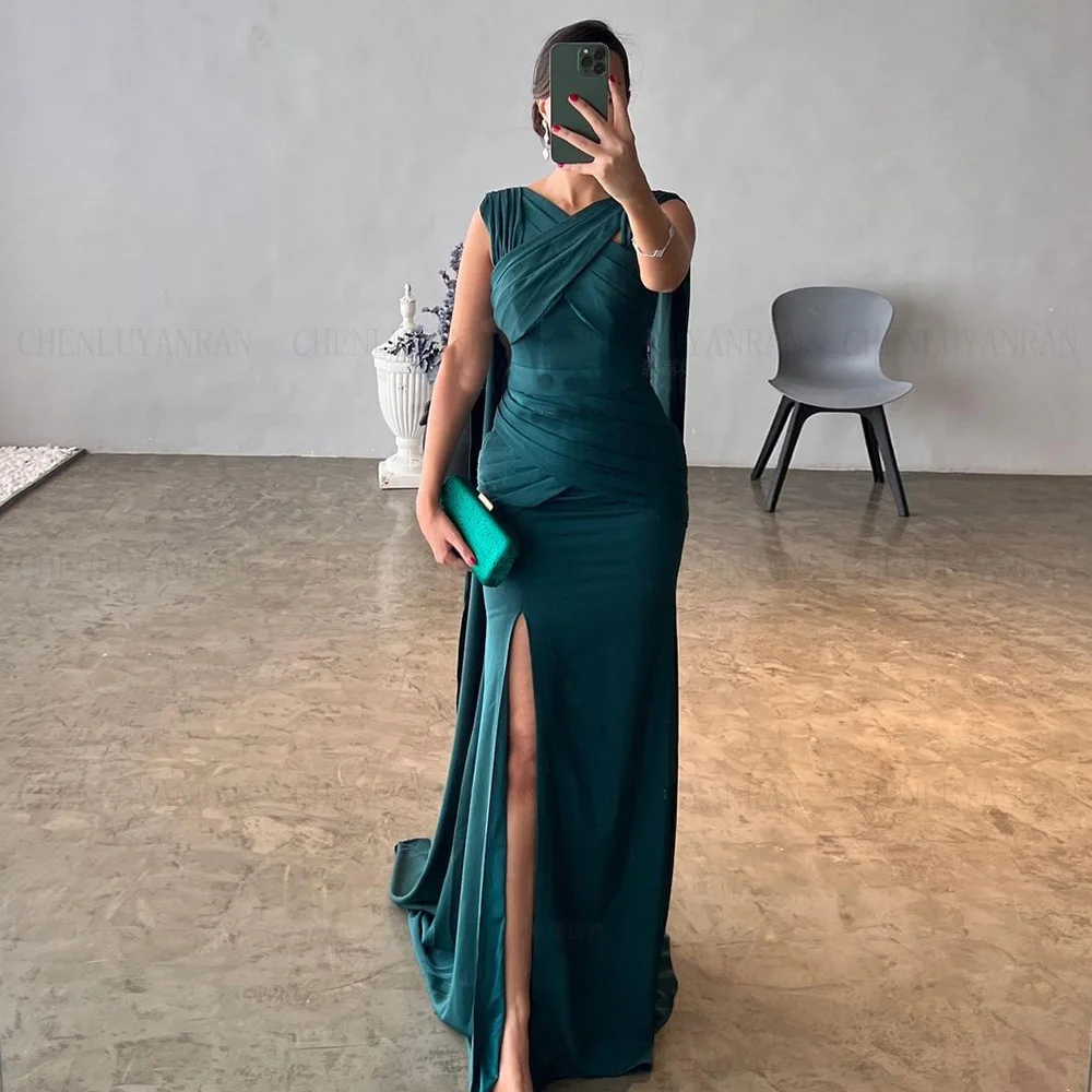 Green Satin Formal Occasion Dresses 2024 V-Neck Pleat Mermaid Ball Gowns Sleeveless Long Evening Party Gown فساتين الحفلات