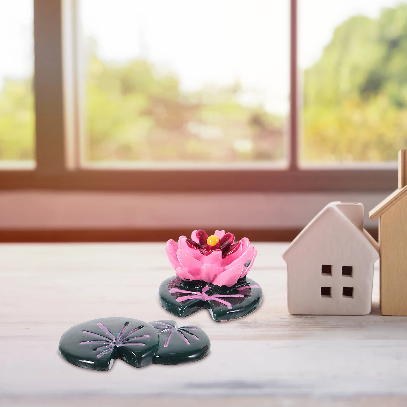 

1 Set Resin Lotus Leaves Figurines For Garden Decor Fish Micro Landscape Ornament Garden Decorations Tiny Resin Lotus