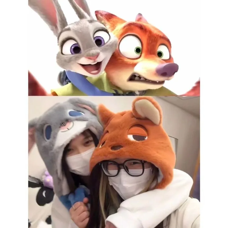 

Zootopia cute ear-moving hat for warmth, a thick all-in-one hat with a scarf and gloves, and a winter gift