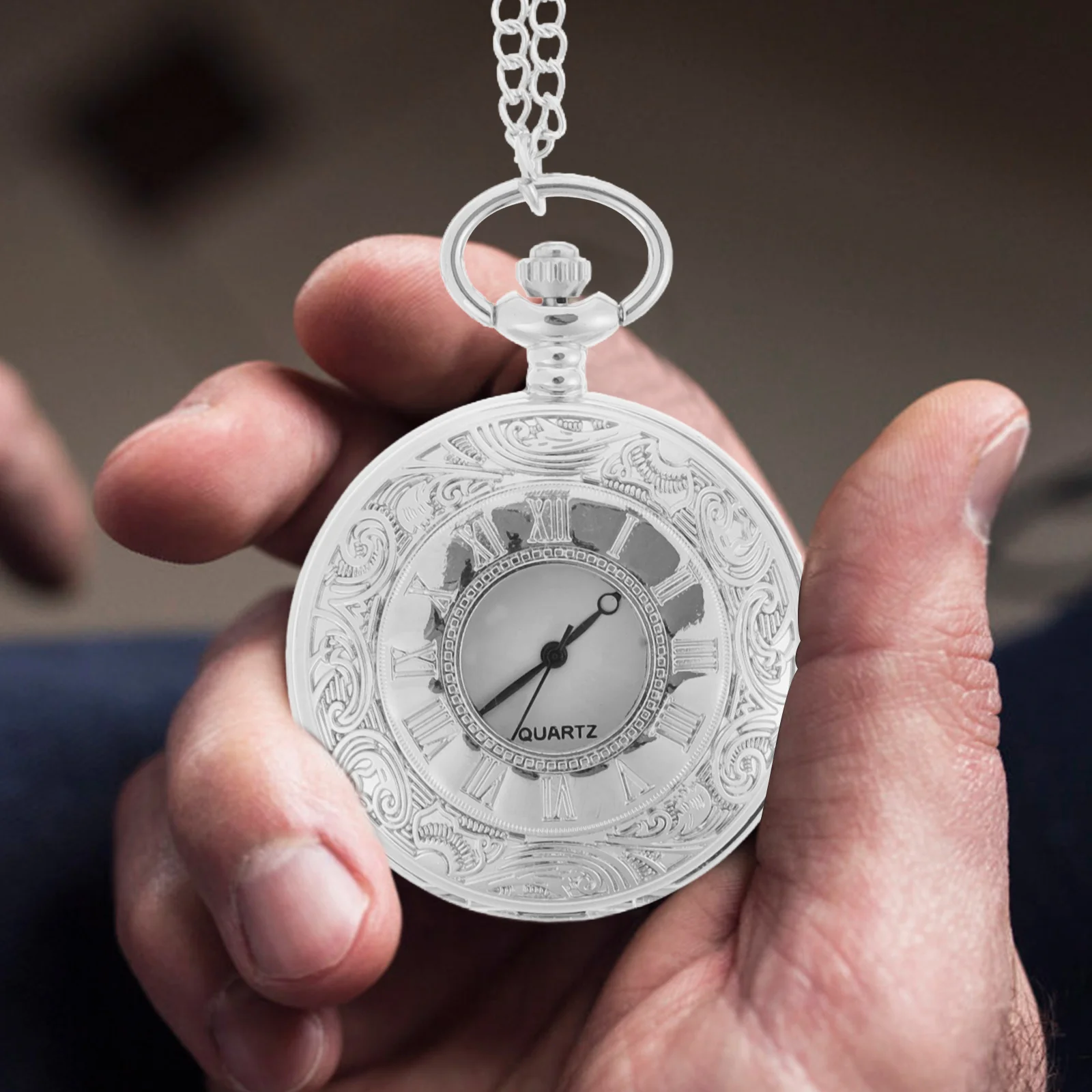 ساعة جيب ريترو بأرقام رومانية، حافظة معدنية عتيقة، ساعة كلاسيكية خفيفة الوزن للارتداء اليومي وإكسسوارات السفر للرجال #2