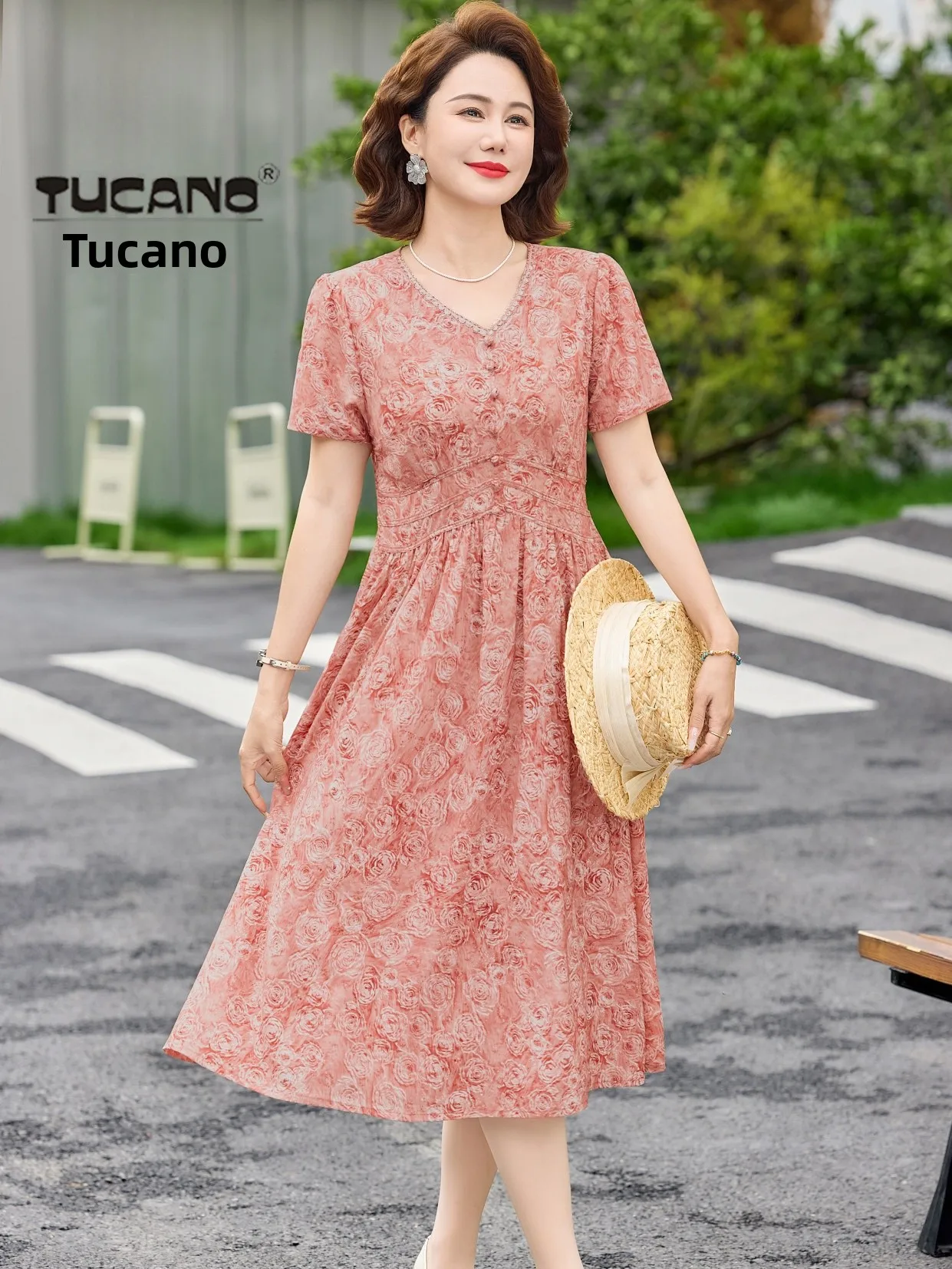Vestido Midi Estampado Floral TUCANO para o Verão, Estilo Emagrecedor para Mulheres de Meia-Idade, Fibra de Poliéster Respirá...