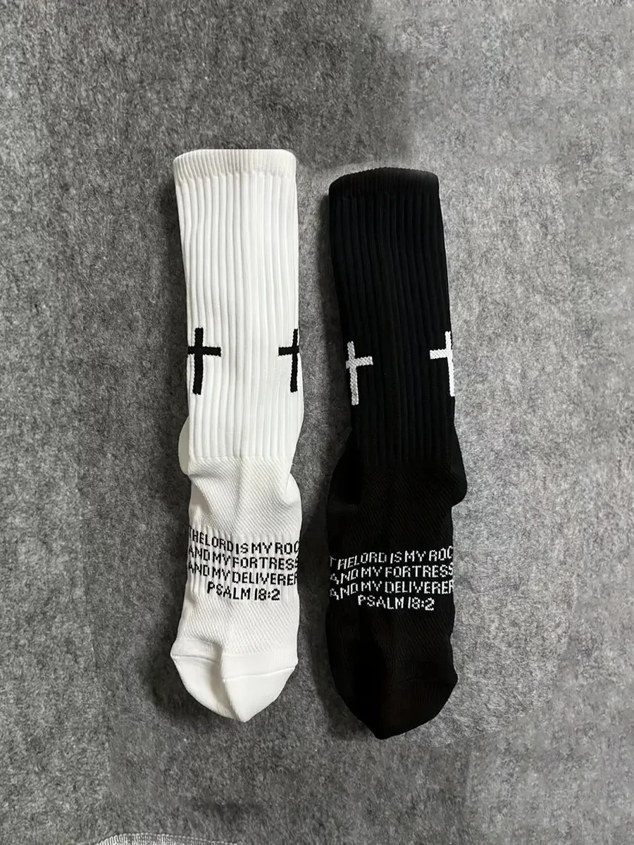 

1 пара женских и мужских футбольных носков, впитывающие пот спортивные носки, подходящие для баскетбола, футбола, игры на открытом воздухе, тренировочные спортивные носки