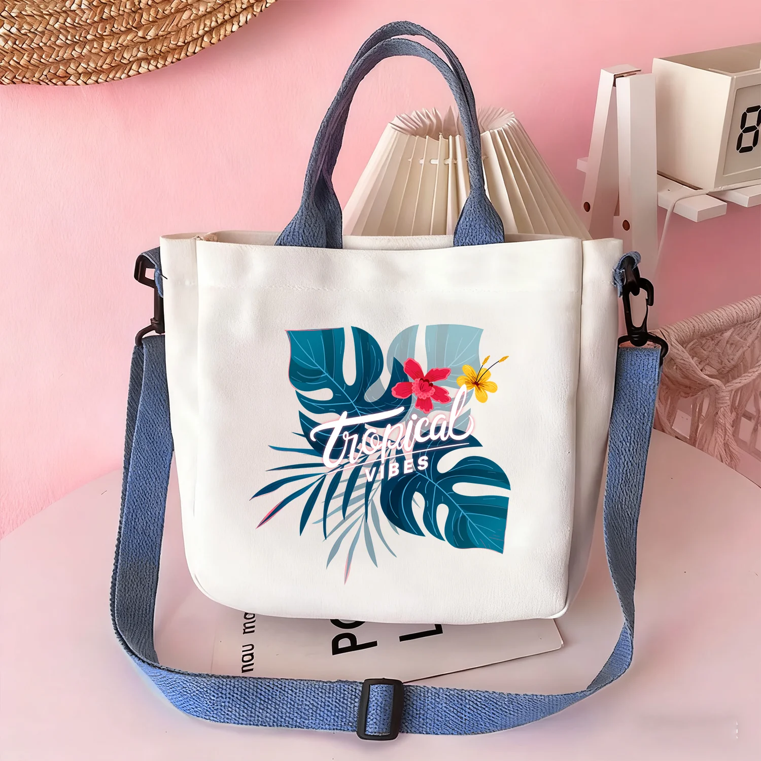 

Стильные сумки и сумки через плечо с тропическими растительными узорами — идеально подходят для путешествий, отпуска и хранения косметики.