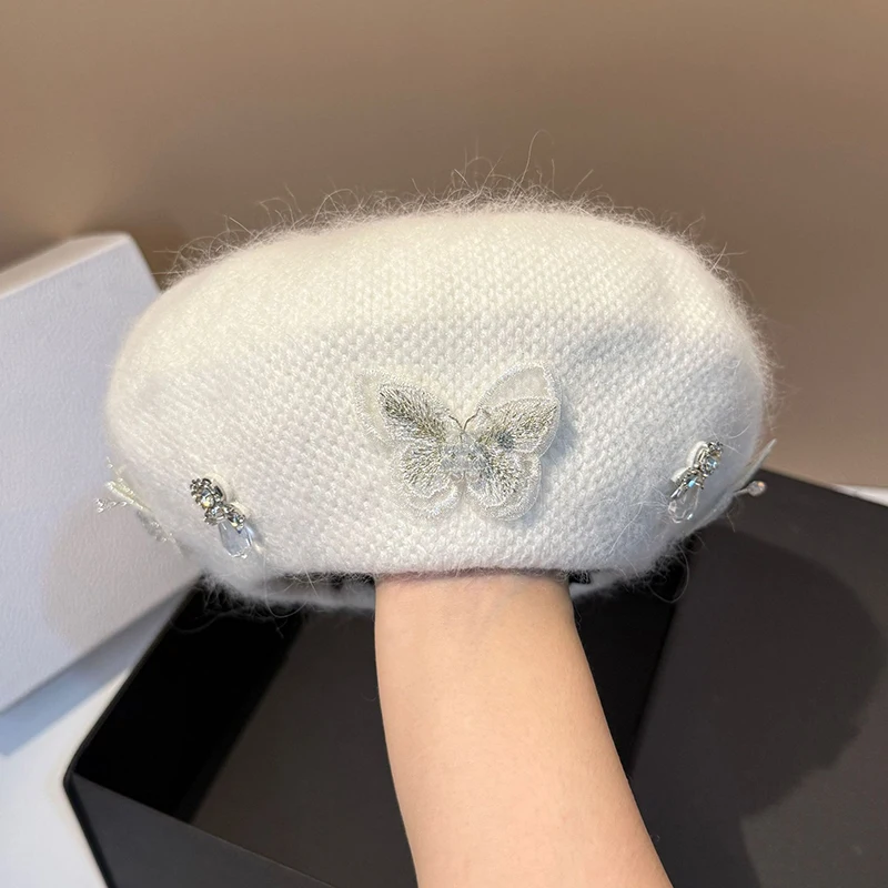 قبعة أنجورا شتوية للسيدات من بيريه إكسسوار دافئ للخريف والطقس البارد في الهواء الطلق