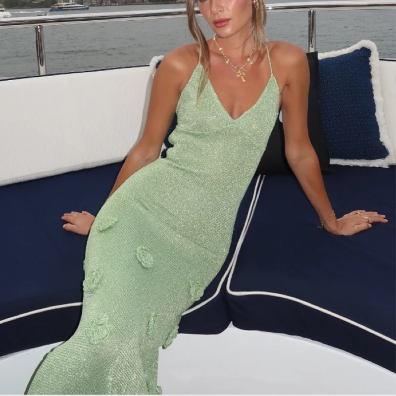 Женское новое стильное вязаное длинное стильное платье для пляжного отдыха, облегающее повседневное платье с цветочным декором и открытой спиной на бретельках