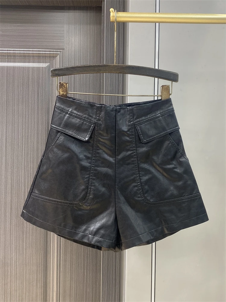 

Women's 2025 autumn and winter new casual pants versatile and stylish slimming design PU leather A-line wide leg shorts
