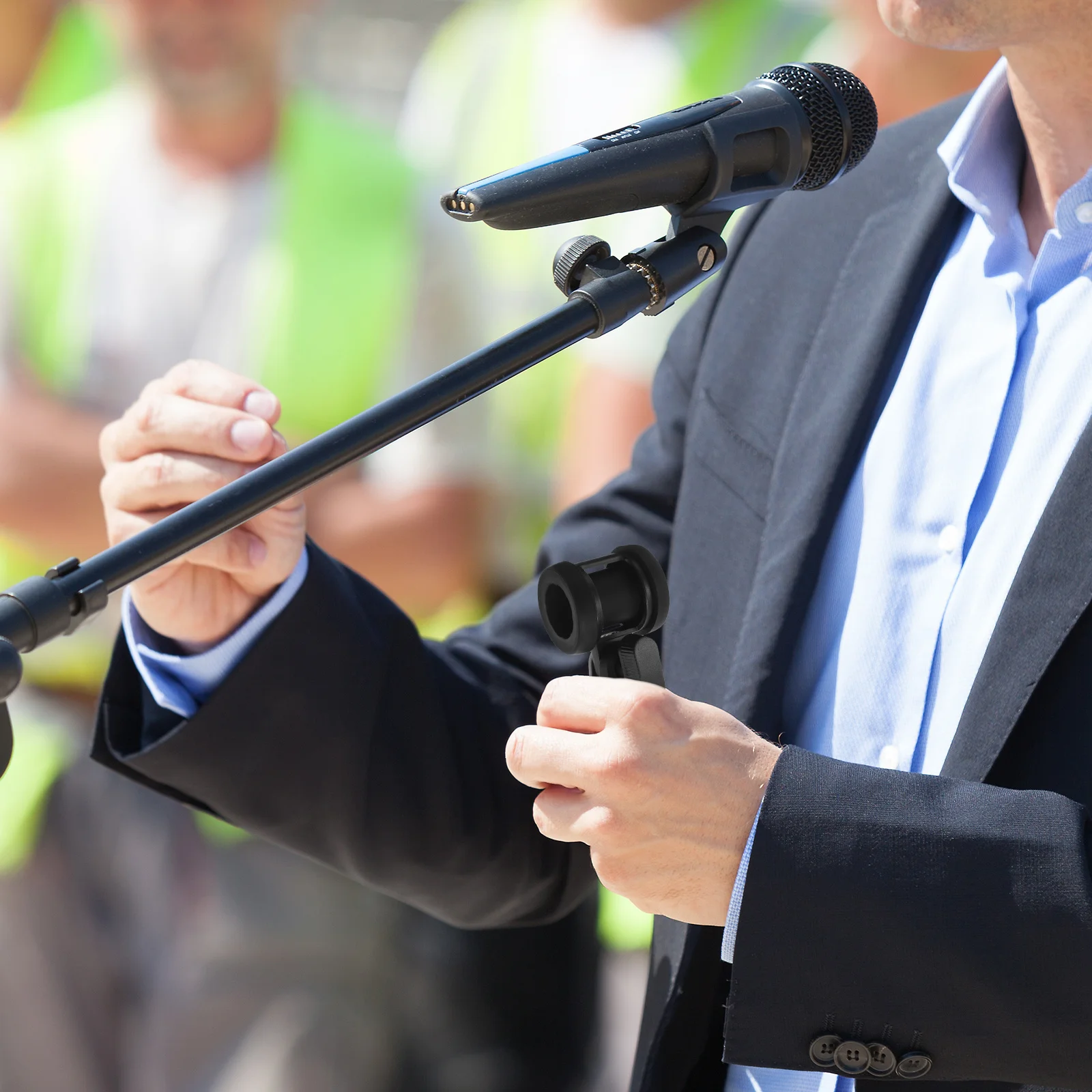 

Handheld Mic Shock Mount 2Cm Diameter Metal Bracket for Outdoor Interviews Live Streaming Noise Vibration Isolation