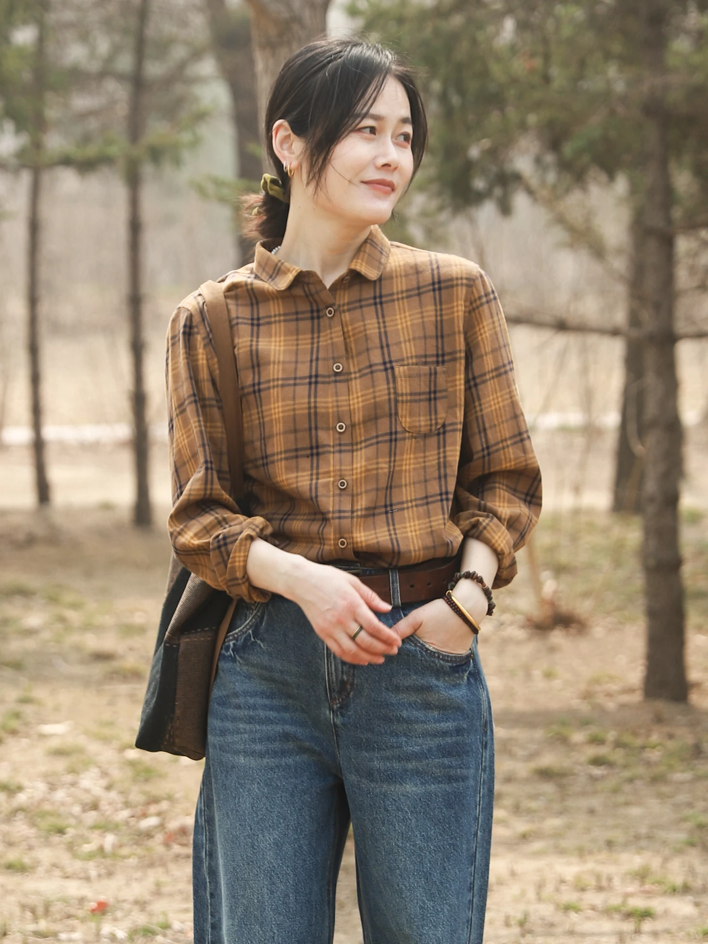 

Женская свободная рубашка Autumn Valley в японском стиле, классическая, в клетку, из чистого хлопка, с длинным рукавом, универсальная, с эффектом стройности, с флокированием