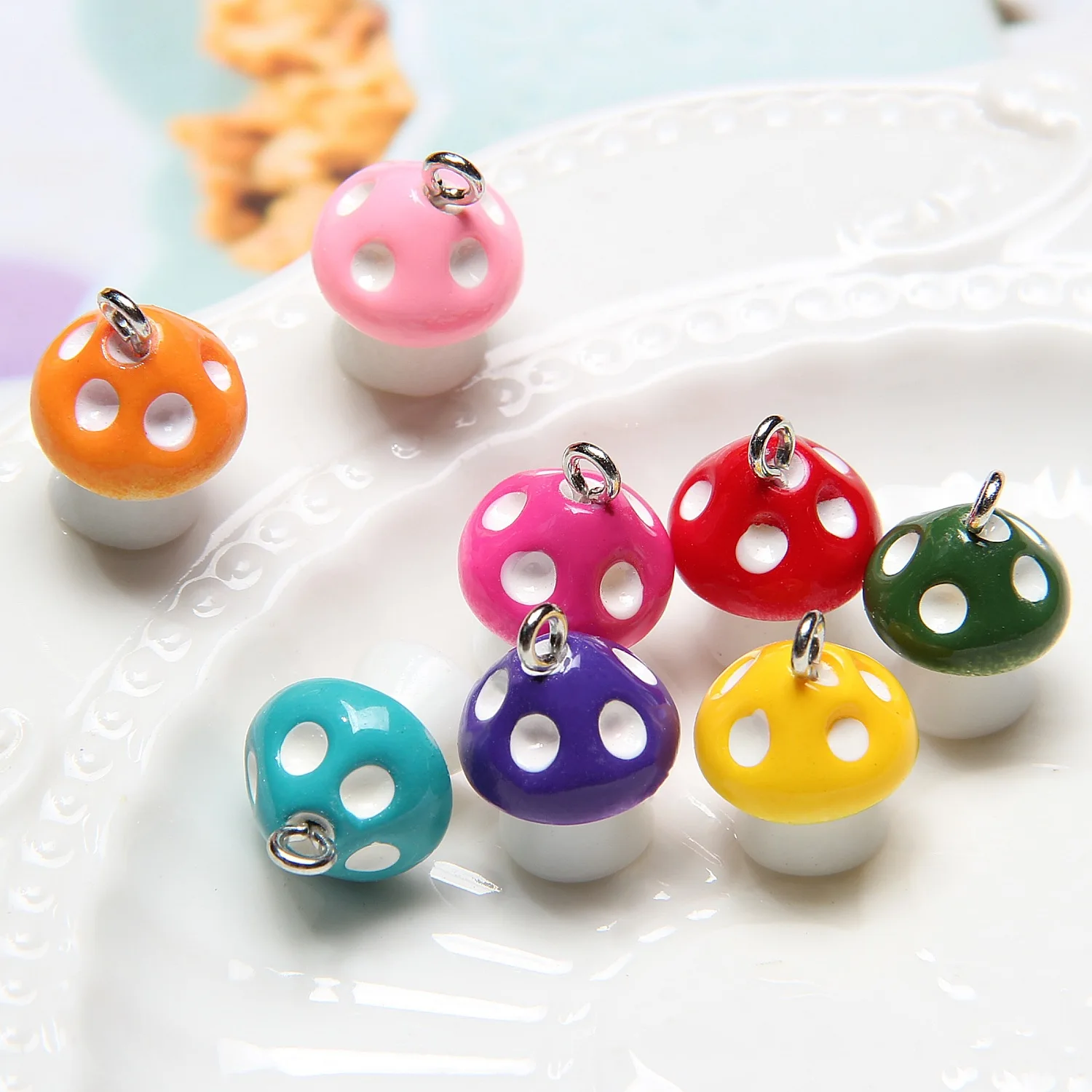 8Pcs Keychain Natural Style Mushroom Shaped Pendant DIY Necklace Charm Dust Plug Pendant