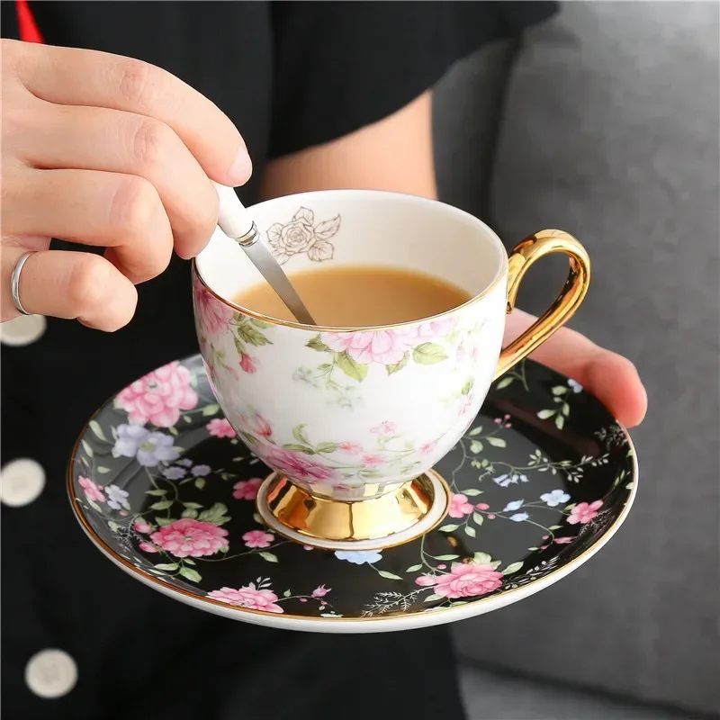 Pásztor- virágos Csont China Tea állítsa felső Porcelán Kávé állítsa Agyagművesség Izzítócsésze Tej Kanna Cukroz tál teatime Teáskanna Tea Átvágás coffeeware