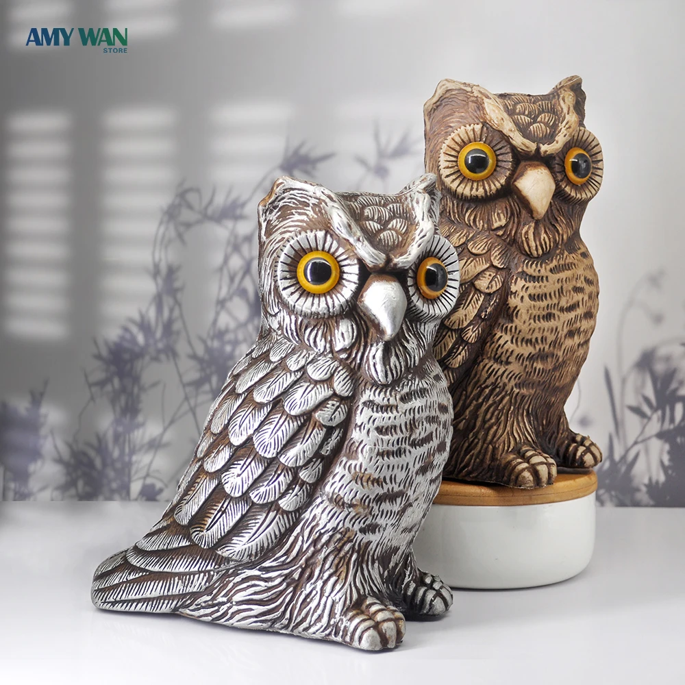 

Creative Owl Statue Realistic Fake Bird Scarer Scarecrow Home and Garden Sculpture Decoration Lawn Courtyard Desktop Model Decor