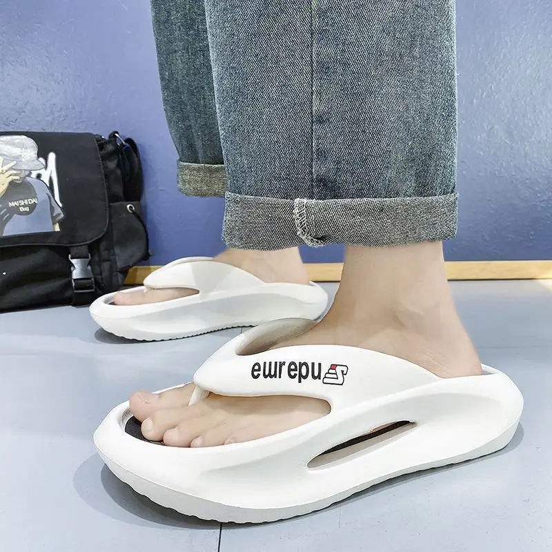 Anti-slip Flip-flops Men\'s Trend 2024, Summer New Thick-soled Wear-resistant Fashionable Outing Flip-flops Beach Casual Slippers