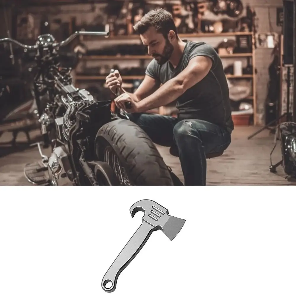 Apribottiglie in leghe di titanio Zaino anti-smarrimento Ciondolo Portachiavi con barra di leva Appeso Strumento multifunzionale durevole da campeggio