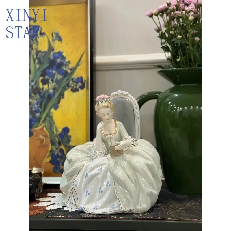 Western character ornament reading atmosphere beautiful woman modern European home simple