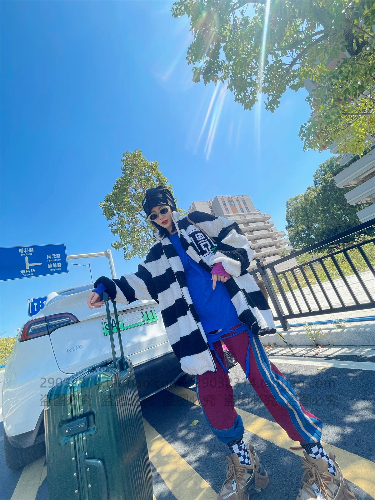 European Style Loose Casual Lamb Wool Coat for Women Winter Thickened Mid-Length Striped Color-Block Fleece Sweatshirt